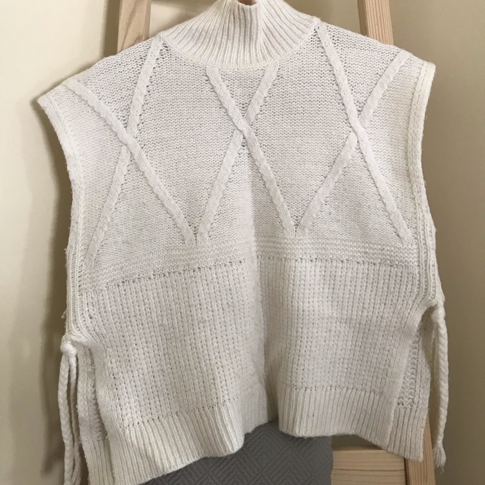 Madewell Cream Cable-Knit Sleeveless Turtleneck Sweater Vest